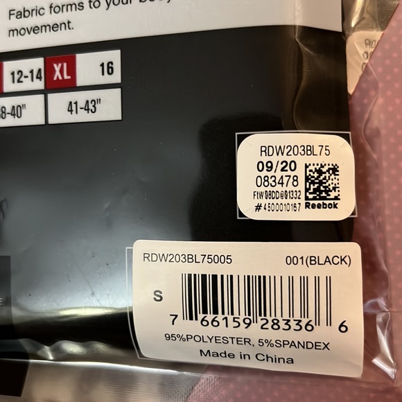 (2) Reebok Small Ladies Base Layer Crews NWT Grey and Black - Picture 5 of 5